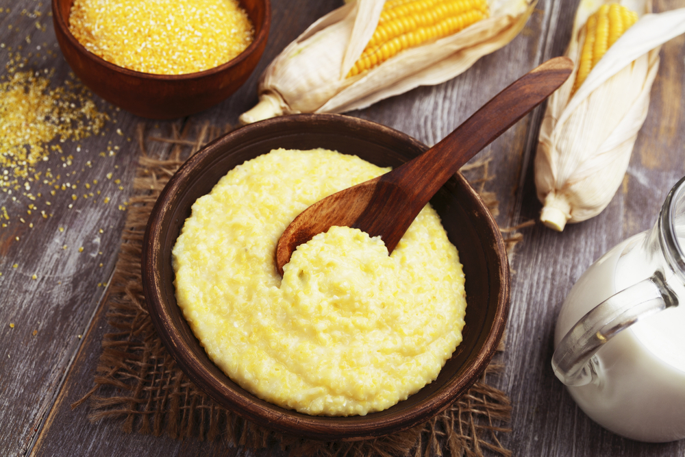 Fresh,Corn,Meal,In,The,Plate,On,The,Table