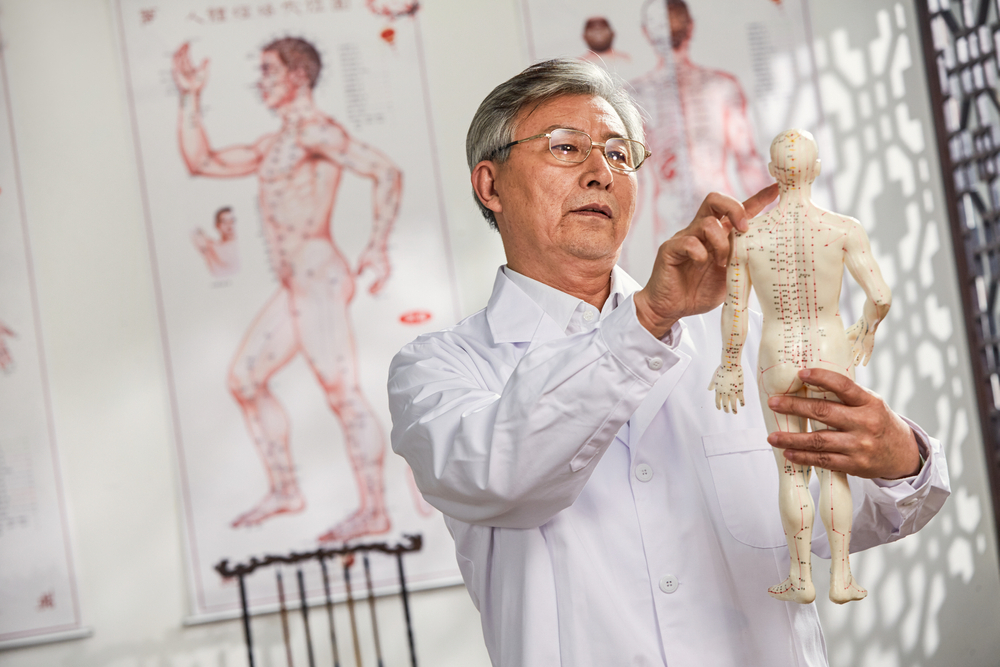 The,Old,Doctor,Of,Traditional,Chinese,Medicine,Research,Model,Of