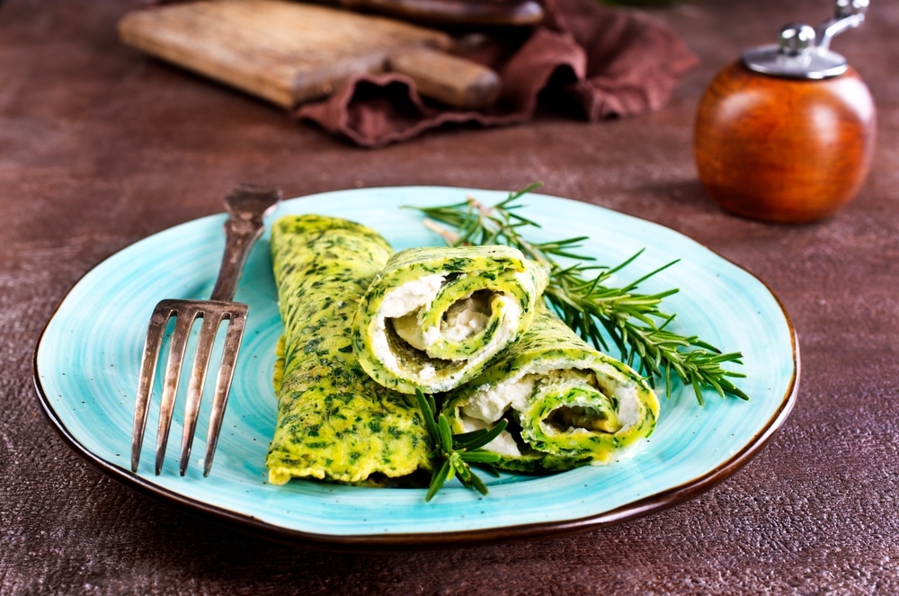 Rolls,Of,Spinach,Pancakes,With,Cheese,And,Fried,Shrimps