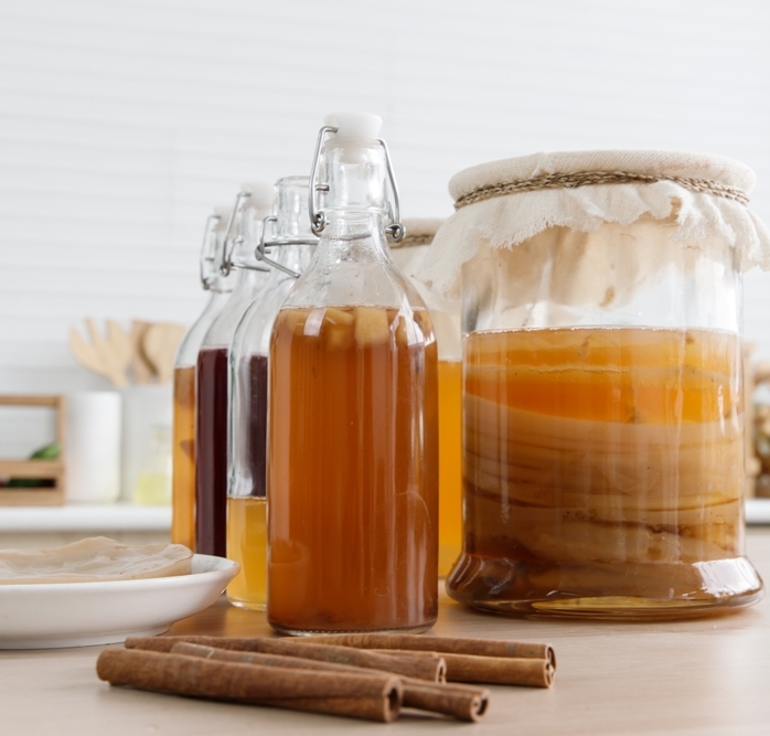 Zzran kombucha: houba v aji, nebo je to jinak?  1. dl
